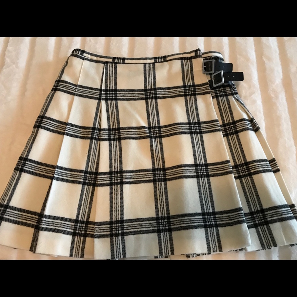 Banana Republic kilted plaid skirt